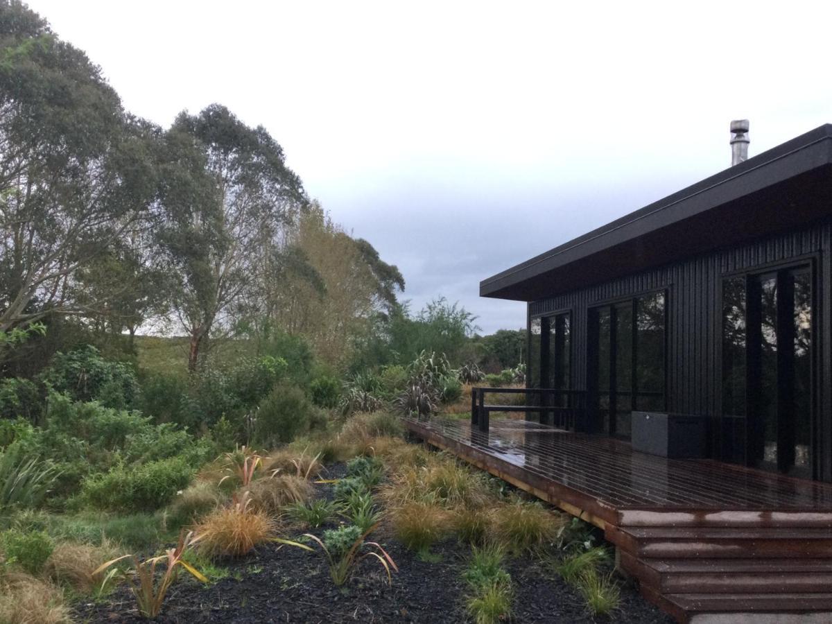 Whakaipo Bay Cabin Retreat タウポ エクステリア 写真