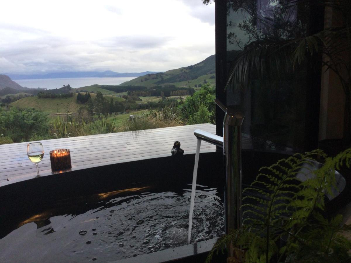 Whakaipo Bay Cabin Retreat タウポ エクステリア 写真